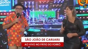 Apresentadores Ciro Bezerra e Izabela Barbosa na transmissão ao vivo direto do Pátio do Forró
