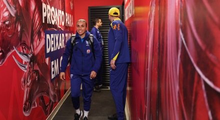 Marta na chegada da delegação do Brasil para o segundo amistoso contra o Japão