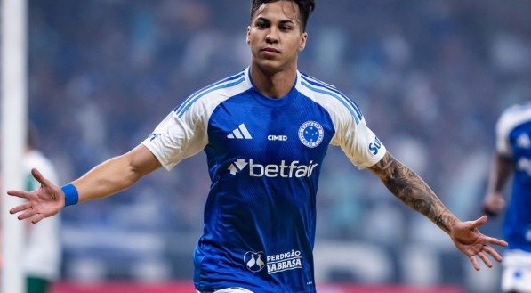 Com noite brilhante de Kaio Jorge, Cruzeiro domina Palmeiras e assume vice colocação do Brasileirão