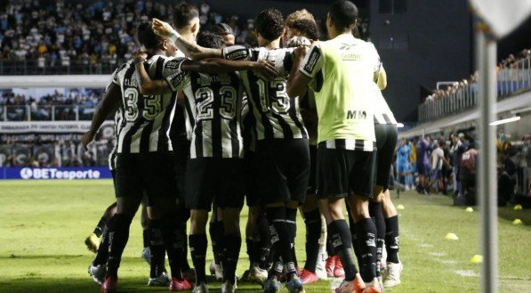 O Alvinegro voltou a vencer na Baixada Santista depois de 12 anos