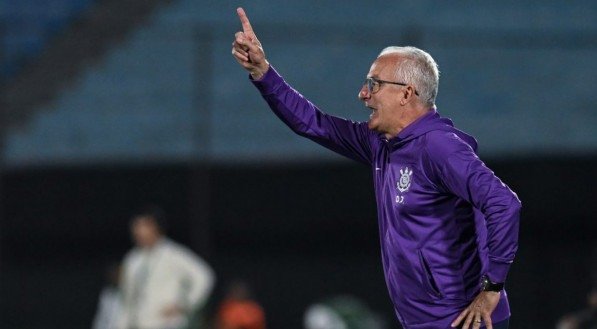 Treinador afirmou acreditar que o Corinthians está no caminho para evolução: "Estamos no caminho e não vamos demorar a encontrar"