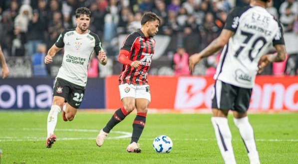 Leão contou com uma boa partida do seu setor defensivo para arrancar empate e sair da zona de rebaixamento