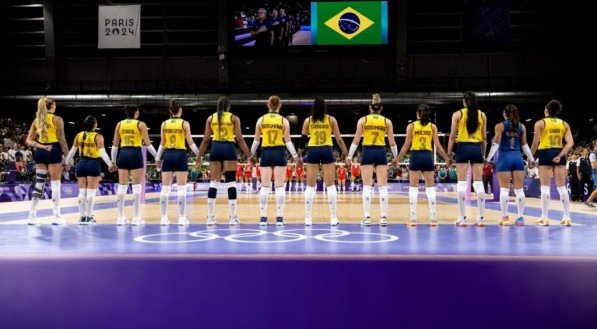 Com um time renovado, a seleção feminina de vôlei estreia na Liga das Nações nesta quarta-feira (04) contra adversário conhecidos do vôlei mundial