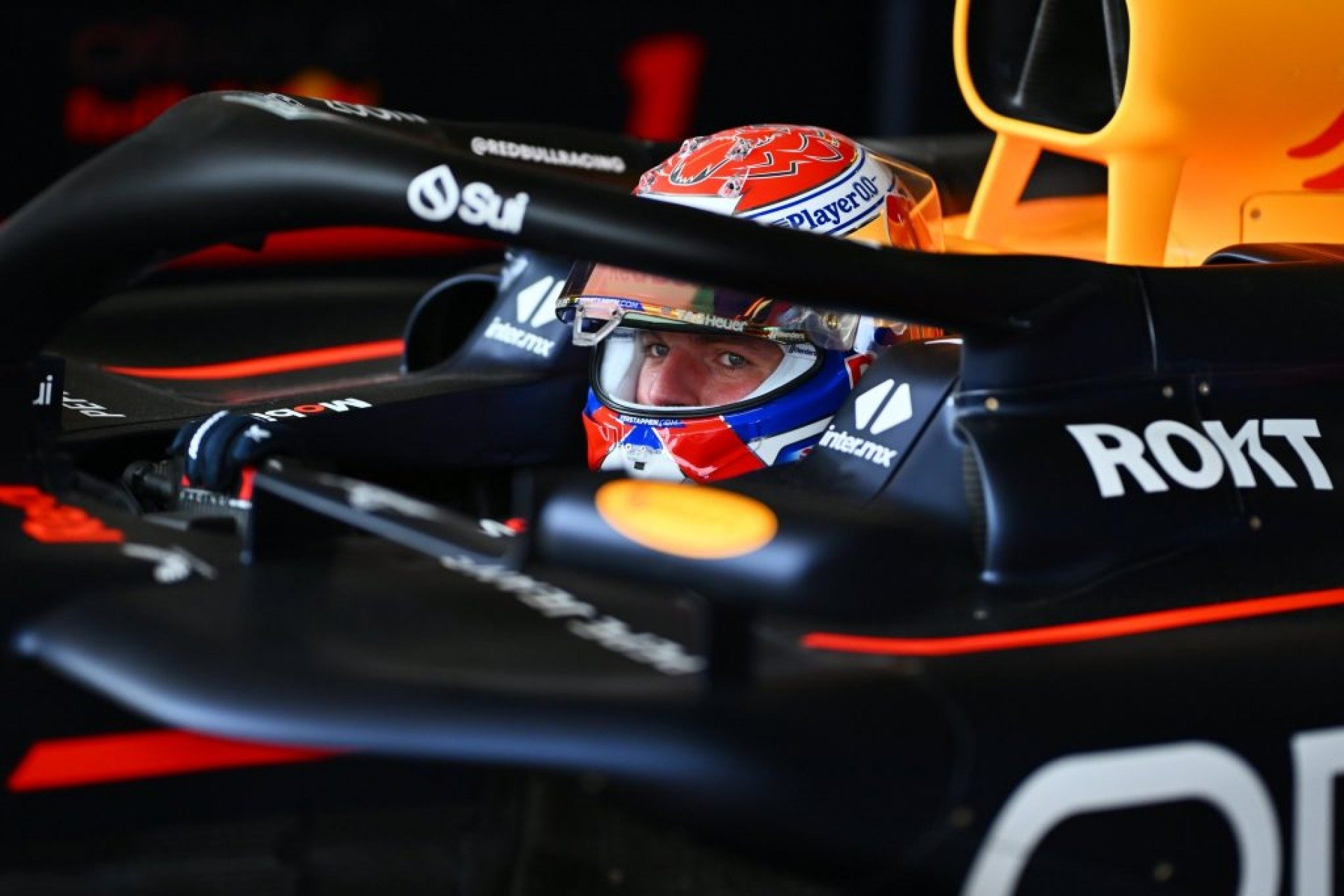 Verstappen fica a um ponto da suspensão na F1 após punição no GP da Espanha