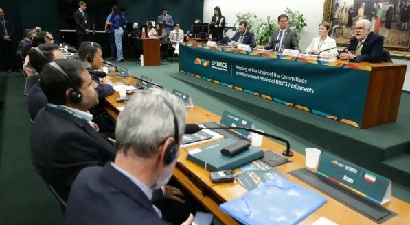 Parlamentares do Brics criticam guerra tarifária promovida pelos EUA