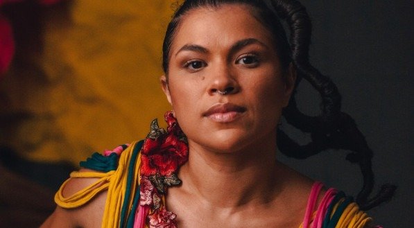 Isadora Melo se apresenta no RioMar Recife no dia 11 de junho