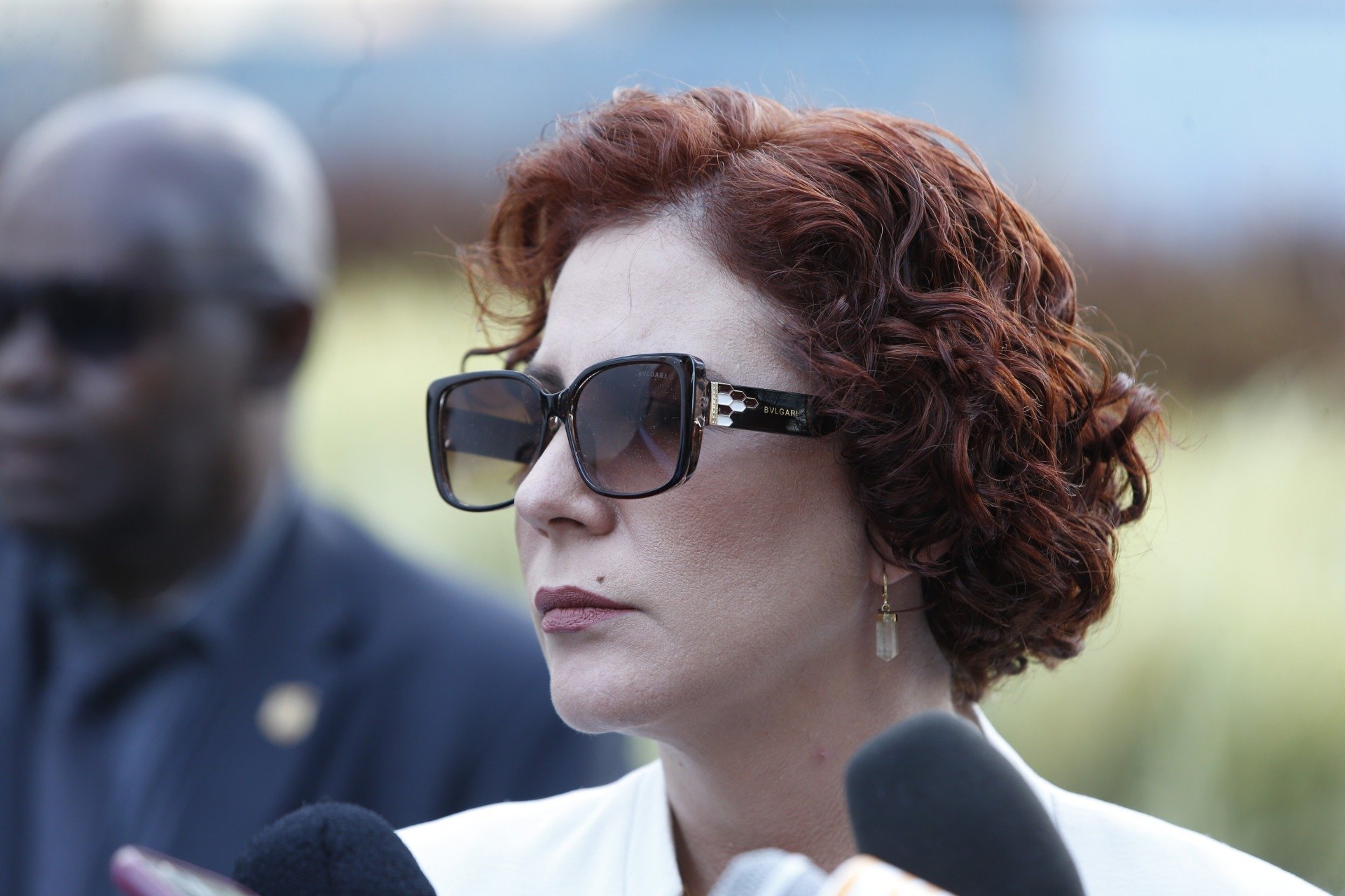 Carla Zambelli anuncia que está fora do Brasil: 'Me cansei de ficar calada'