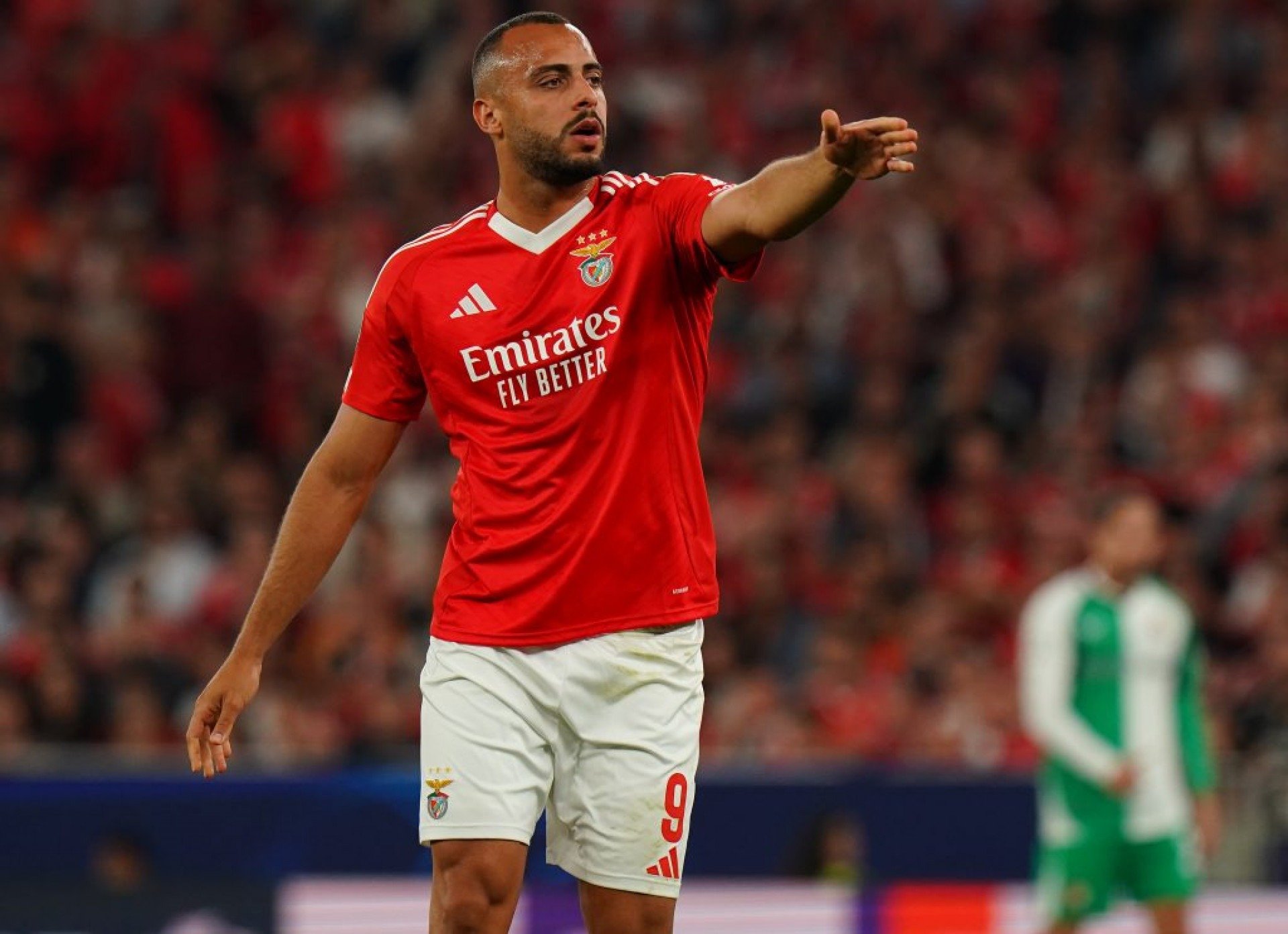 Botafogo avança em negociação por Arthur Cabral, do Benfica