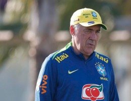 Ancelotti inicia aulas de português e estuda o dia-a-dia do Brasil