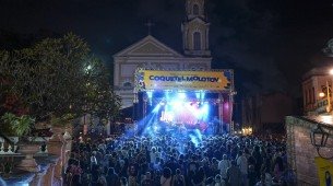 Palco de showcases do Coquetel Molotov Negócios no Largo de São Frei Pedro Gonçalves, no Centro de João Pessoa (PB)