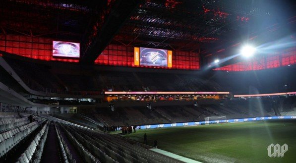Furacão voltou a utilizar em seu site oficial o nome de "Arena da Baixada". O valor se refere a parcelas atrasadas do acordo, além de multas contratuais.