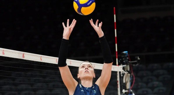 Imagem de jogadora da seleção brasileira de vôlei feminino