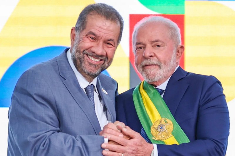 O ex-ministro da Previdência, Carlos Lupi, e o presidente Lula