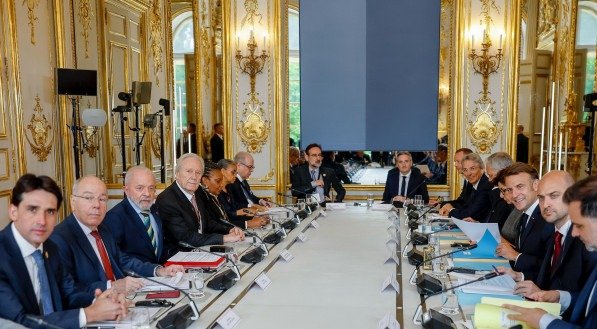 Lula e Macron divergem quando o assunto é a invasão da Ucrânia pelas tropas russas