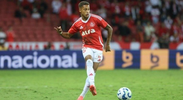 Jogador foi mais um a compor a lista de desfalques do Colorado neste fim de primeiro semestre. Ele precisará passar por cirugia.