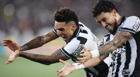 O atacante ficará no Alvinegro até a Copa do Mundo de Clubes