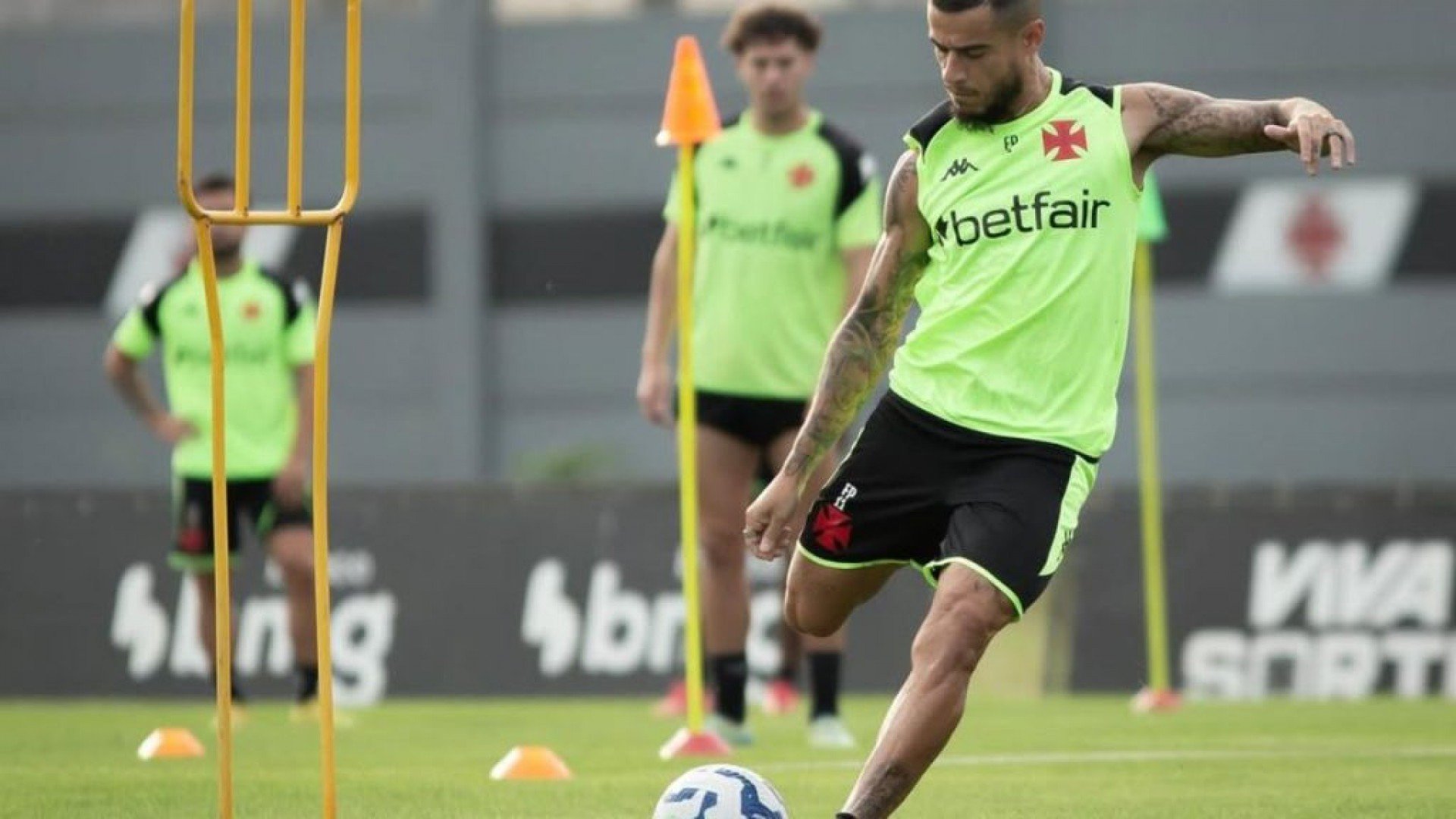 777 Partners será obrigada a leiloar ações em clubes, incluindo o Vasco