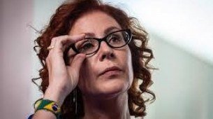 Câmara autoriza licença de 127 dias à deputada Carla Zambelli