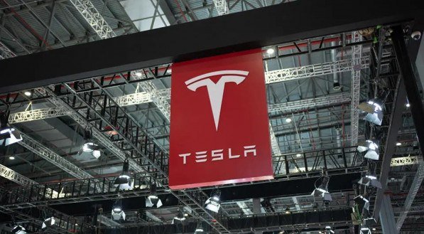 Logo da Tesla, empresa automotiva de Musk