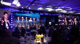 João Campos participou de painel sobre inovação no Fórum Esfera 2025