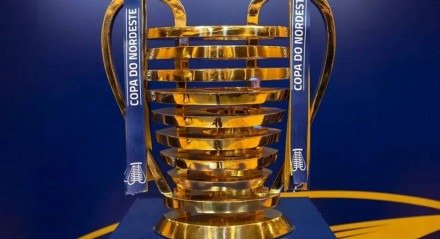 Orelhuda, a taça da Copa do Nordeste