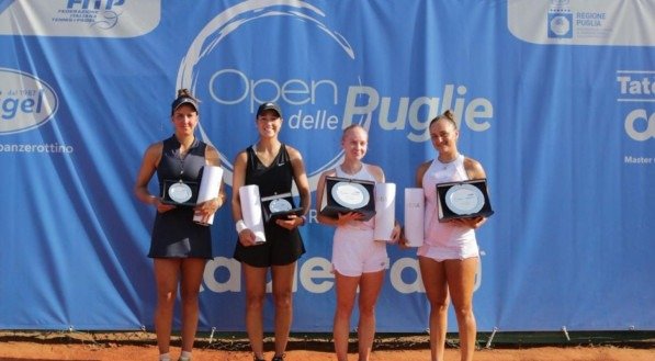 Ingrid Martins foi vice-campeã, neste sábado, no WTA 125 de Bari, na Itália, torneio com premiação de US$ 115 mil, jogado no saibro.  A jogadora e a americana Quinn Gleason foram superadas na decisão pela&amp;#160;dupla da bielorrussa Irina Shymanovich e da russa Maria Kozyreva por 3/6 6/4 10/7: &amp;#8220;Semana positiva, três jogos seguidos de boas [&amp;#8230;]