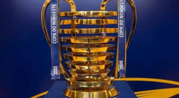 Orelhuda, a taça da Copa do Nordeste