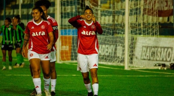 Com gols de Julieta, Fefa e Ketlin, o Internacional garantiu a vitória por 3 a 2