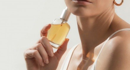Imagem ilustrativa de perfumes femininos!