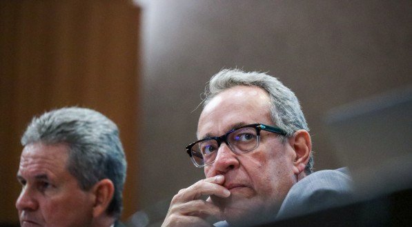O PSB e a operação que uniu de socialistas a bolsonaristas no combate a Raquel Lyra na Alepe