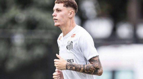 Jogador disputa o campeonato de base pelo Peixe