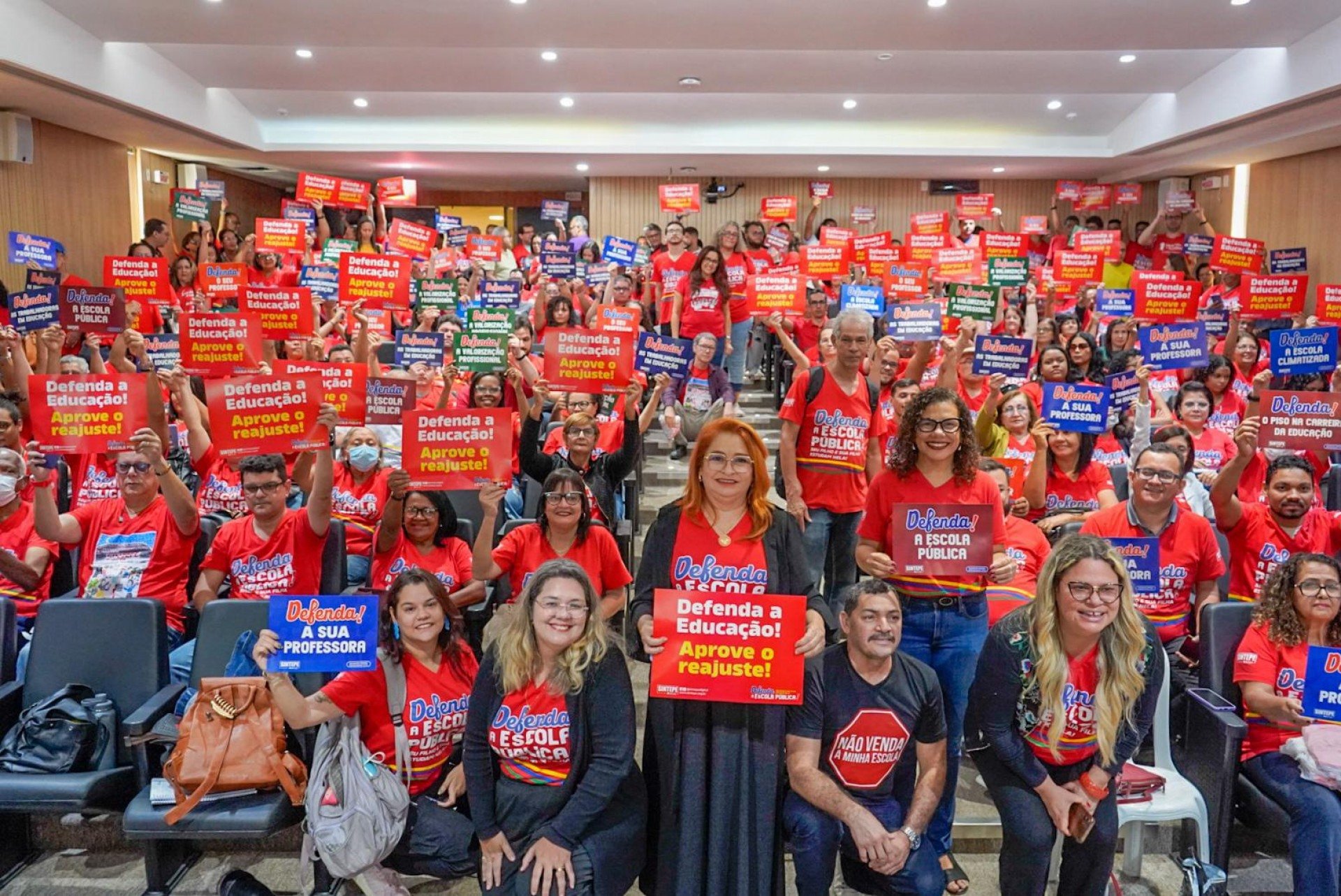Foto da capa: Enem e Educação