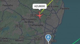 O Boeing 767 operado pela Azul, que saiu do Recife com destino a Madri, precisou retornar
