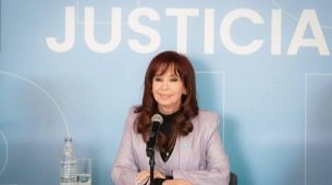 Justiça argentina nega recurso e ex-presidente Cristina Kirchner é condenada a 6 anos de prisão