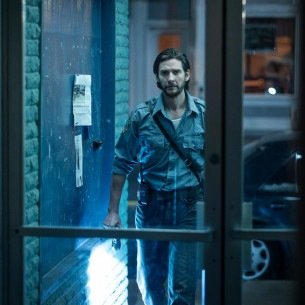 Ben Barnes como Tim Jamieson