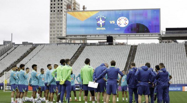 Brasil encara Paraguai com primeiro jogo de Ancelotti diante do torcedor brasileiro