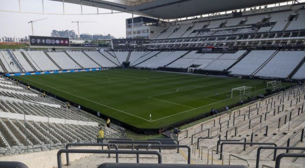 Estádio do Corinthians passa por ajustes para receber jogo das Eliminatórias.