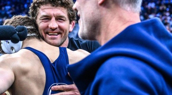 Ex-UFC, Ben Askren está internado em estado grave com pneumonia