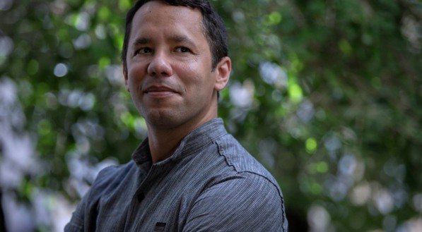 Escritor Itamar Vieira Jr.