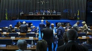 Senado aprova projeto que torna homicídio em escola crime hediondo