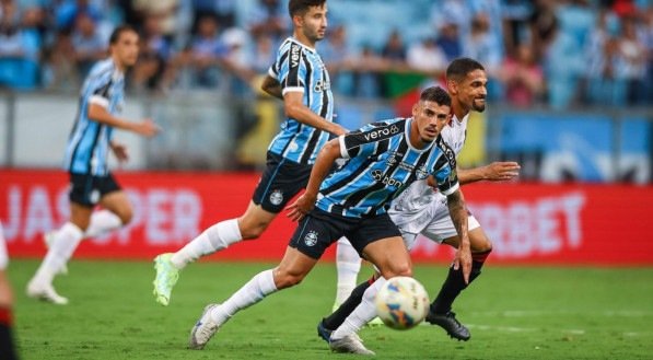 Jogador foi chegou ao Tricolor em fevereiro do ano passado, porém, nunca engrenou. Ao todo, foram 16 partidas pela equipe gaúcha.
