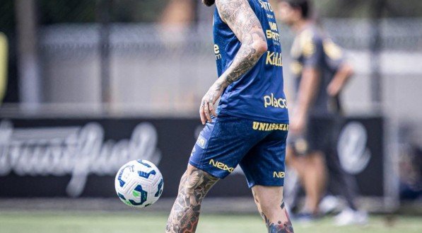 Depois de retornar do procedimento, o jogador ganhou a titularidade com o técnico Cléber Xavier e recebeu destaque, principalmente durante o jogo contra o Botafogo, na Vila Belmiro. 