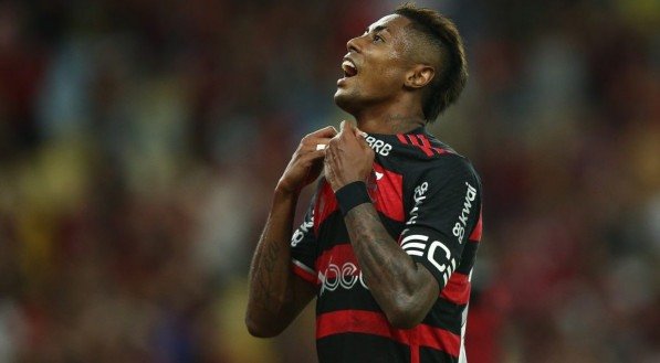Outras oito pessoas também foram denunciadas, incluindo Wander Nunes Pinto Jr, irmão do jogador