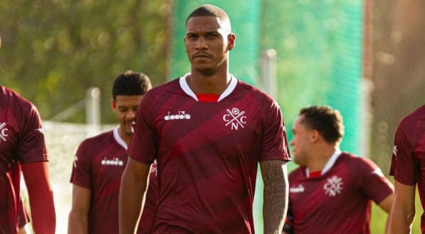 Igor Pereira, volante do Náutico