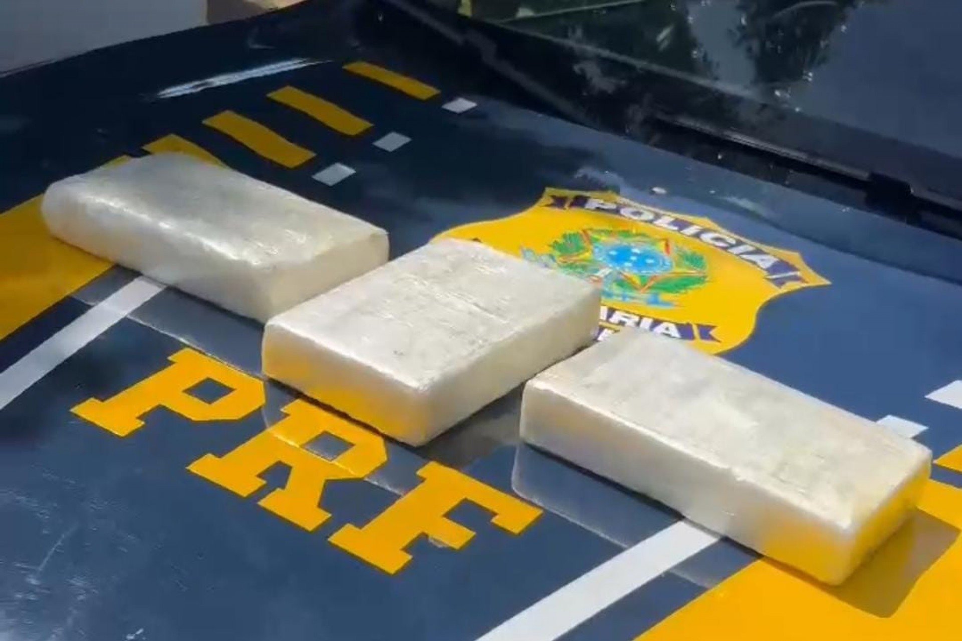Mais de 3 quilos de cocaína foram apreendidos pela Polícia Rodoviária Federal em Salgueiro