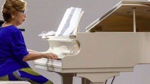 Escritora e pianista Elyanna Caldas morre, aos 88 anos, no Recife