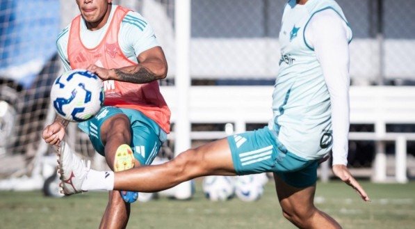 De olho na liderança do Brasileiro, Cruzeiro encara o Vitória no Barradão