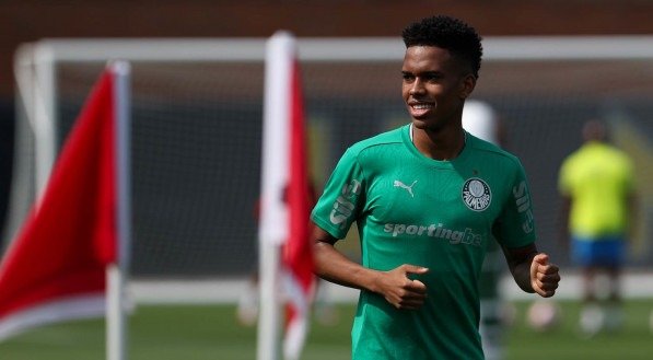 Imagem de Estevão, do Palmeiras