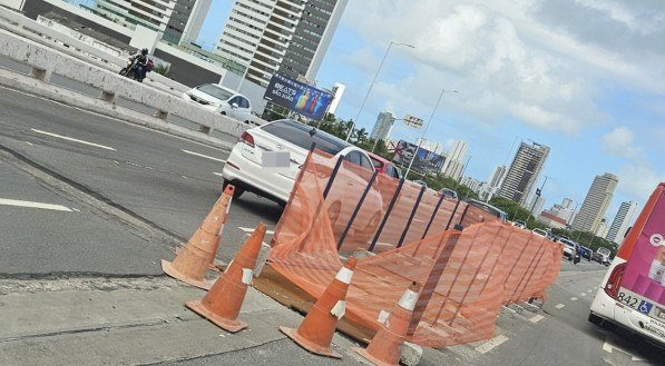 Voz do Leitor, 13/06: Obra interminável no viaduto Capitão Temudo
