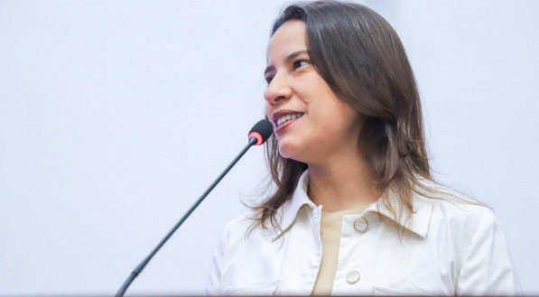 Raquel Lyra evita cravar palanque de Lula em 2026, mas avalia relação como positiva: "Ele está feliz por fazermos entregas relevantes"